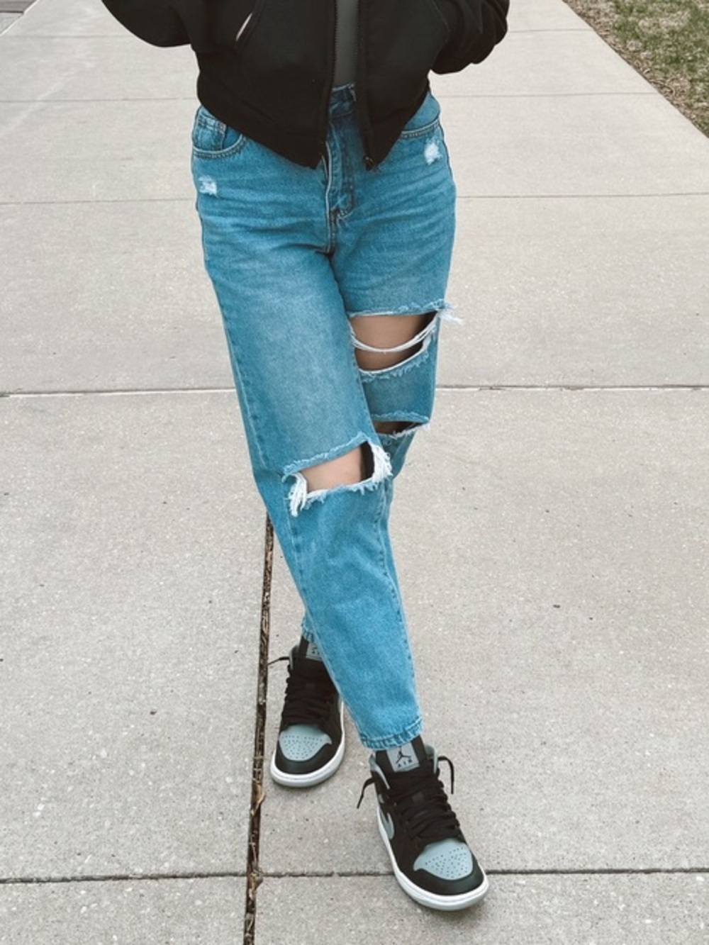 Women’s Distressed Blue Denim Jeans size 24